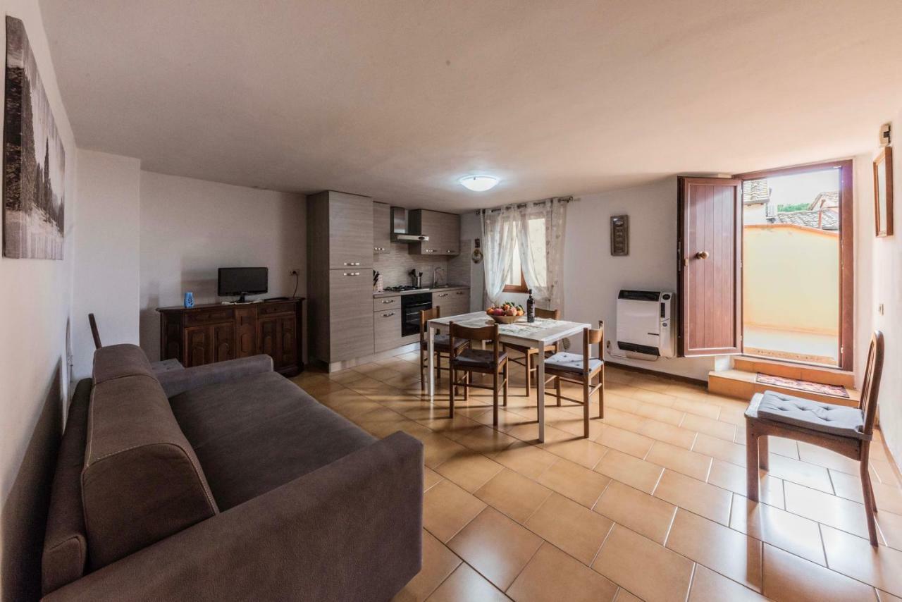 Appartamento Casa Erika Palaia Esterno foto